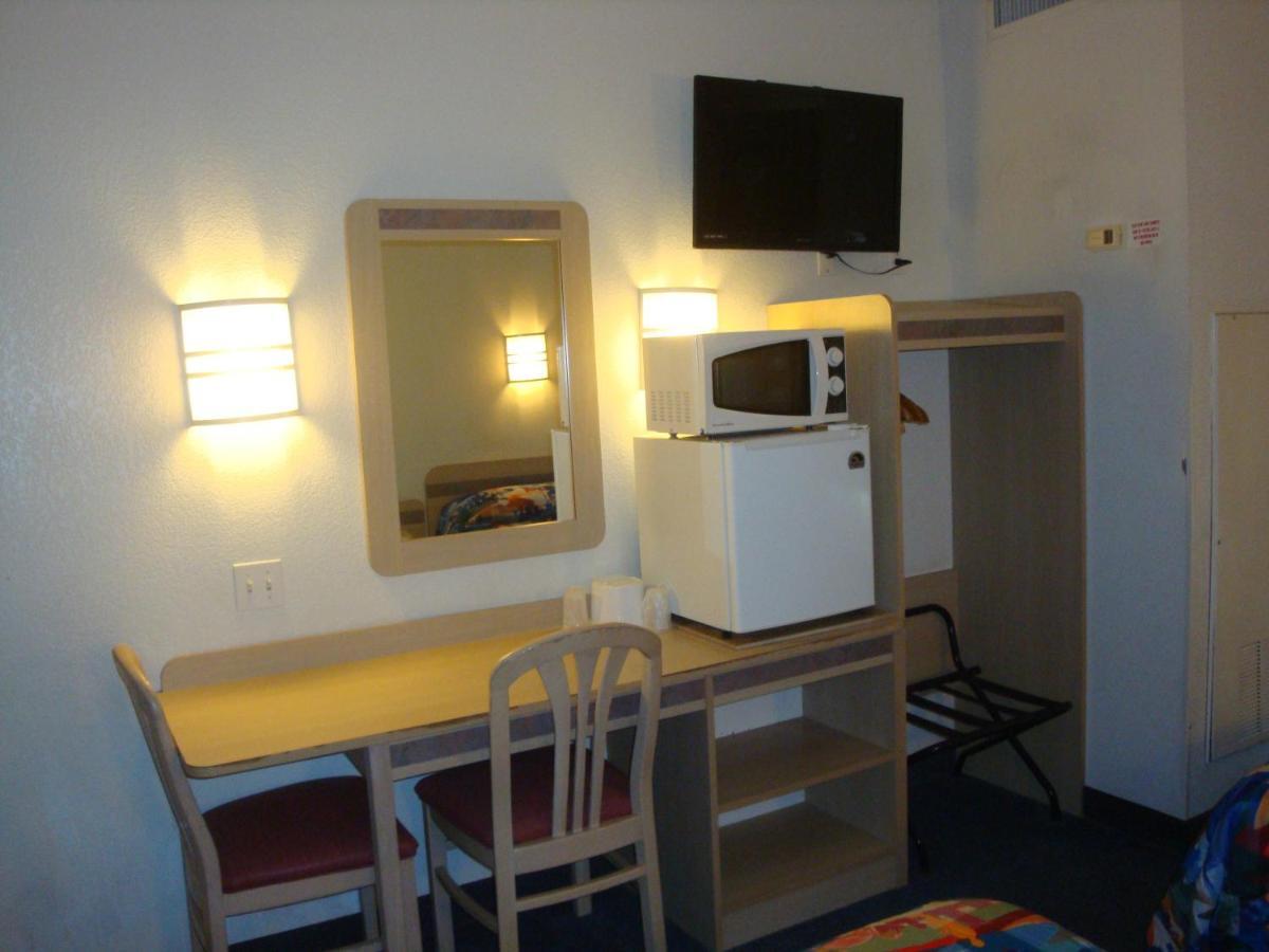 Lakeside Inn Lake Havasu City Camera foto
